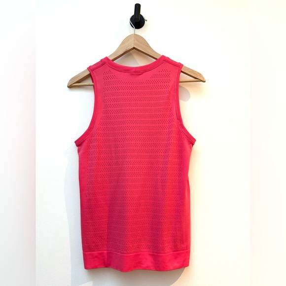 Lululemon Breeze By Muscle Tank II Squad in 
Heartthrob Size 6 - Picture 7 of 11